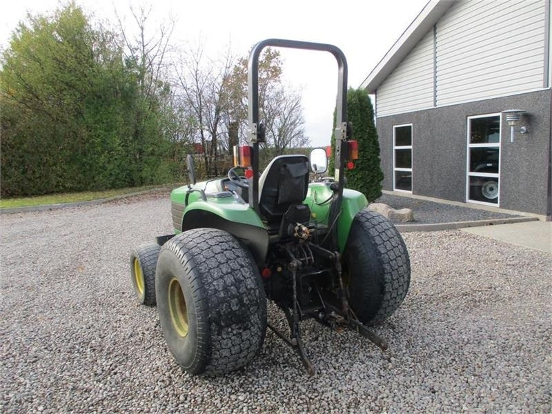 جرار John Deere 4600 Med Græshjul: صورة 11