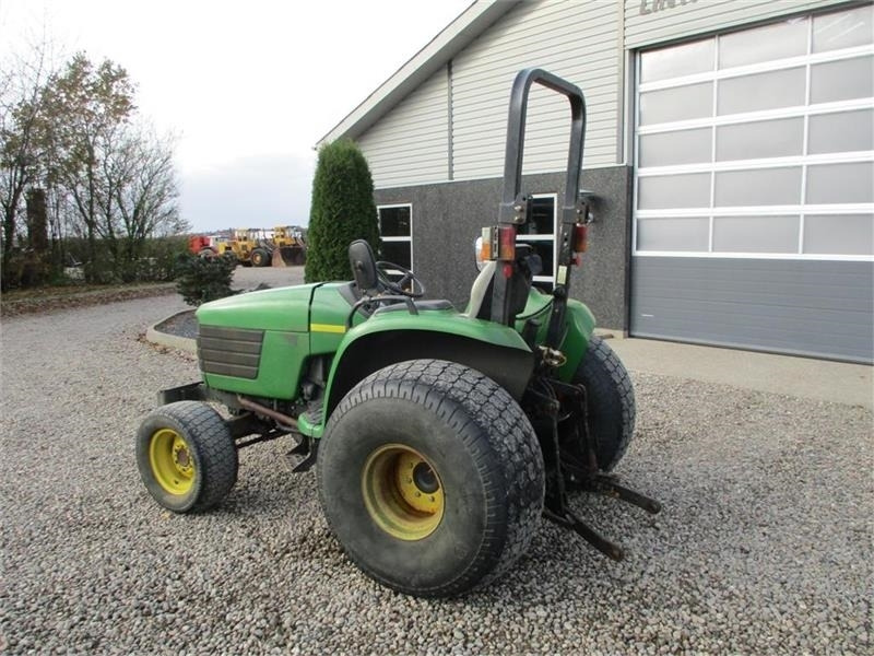 John Deere 4600 Med Græshjul - جرار: صورة 3 John Deere 4600 Med Græshjul - جرار: صورة 3