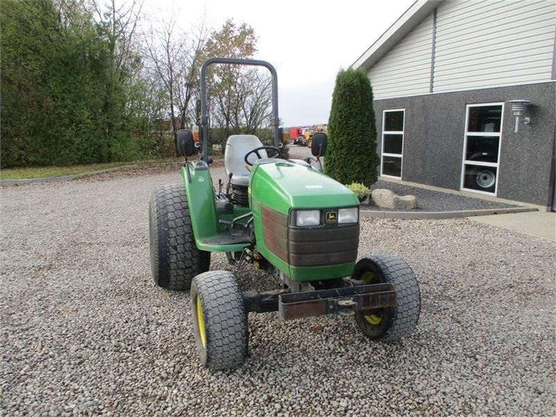 جرار John Deere 4600 Med Græshjul: صورة 18