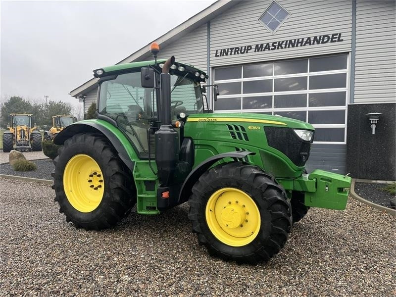 John Deere 6135R Krybegear, frontlift, TLS Affjedret foraksel - جرار: صورة 2 John Deere 6135R Krybegear, frontlift, TLS Affjedret foraksel - جرار: صورة 2