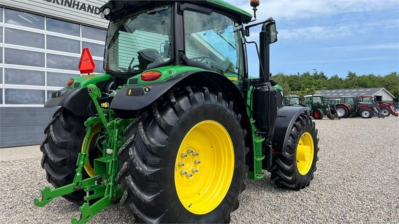 جرار John Deere 6135R Krybegear, frontlift, TLS Affjedret foraksel: صورة 13