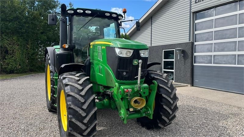 جرار John Deere 6175R Med frontlift og frontPTO samt luft anlæg: صورة 18
