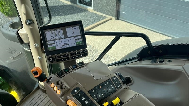 جرار John Deere 6175R Med frontlift og frontPTO samt luft anlæg: صورة 7