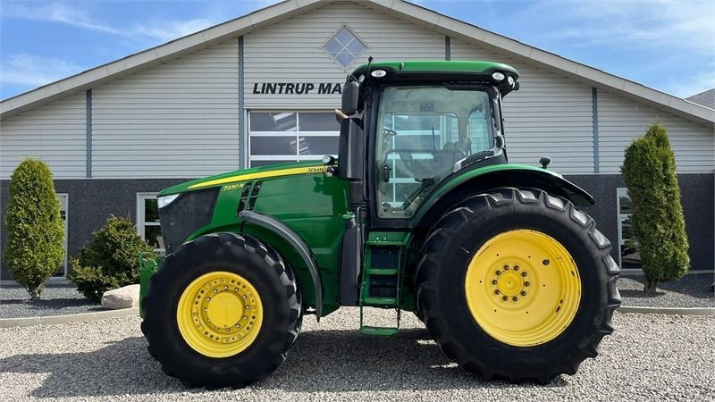 John Deere 7230R Med frontlift. Stor stærk traktor til små pe - جرار: صورة 2 John Deere 7230R Med frontlift. Stor stærk traktor til små pe - جرار: صورة 2