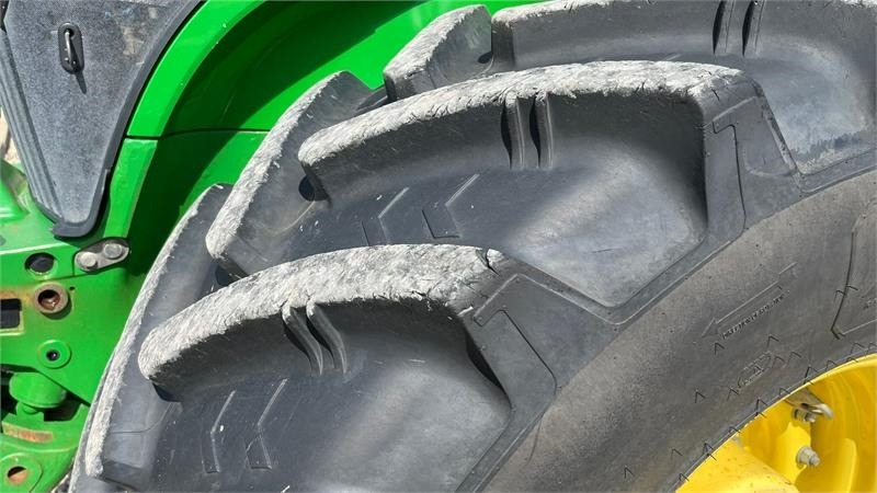 John Deere 7280R Næsten nye dæk, Autopower og frontlift - جرار: صورة 4 John Deere 7280R Næsten nye dæk, Autopower og frontlift - جرار: صورة 4