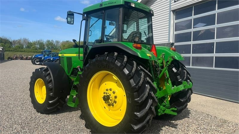 John Deere 7710 8.1L motor, store hjul og frontlift. En ejere - جرار: صورة 3 John Deere 7710 8.1L motor, store hjul og frontlift. En ejere - جرار: صورة 3