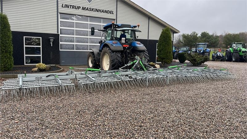 Joskin SCARIFLEX 1200 R6S6 12m bredstrigle med 6rækker tæ - زحافة: صورة 2 Joskin SCARIFLEX 1200 R6S6 12m bredstrigle med 6rækker tæ - زحافة: صورة 2