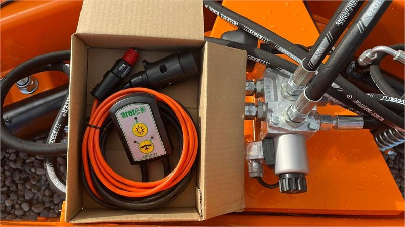 Limas Vario SHL 330 Med lys - كاسحة ثلوج - الآلات الزراعية: صورة 2 Limas Vario SHL 330 Med lys - كاسحة ثلوج - الآلات الزراعية: صورة 2