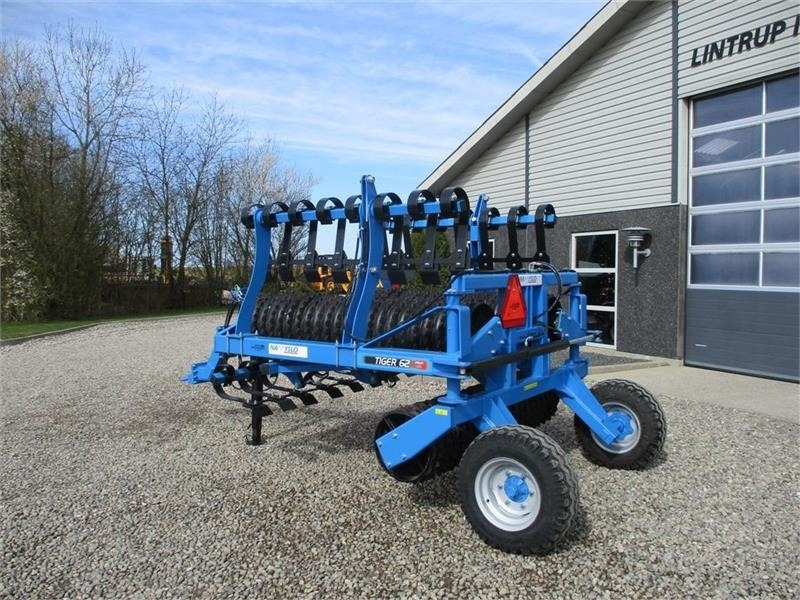 Namyslo Tiger 620 med hydraulisk lammelplanke / plannerpla - اسطوانة المزرعة: صورة 4 Namyslo Tiger 620 med hydraulisk lammelplanke / plannerpla - اسطوانة المزرعة: صورة 4