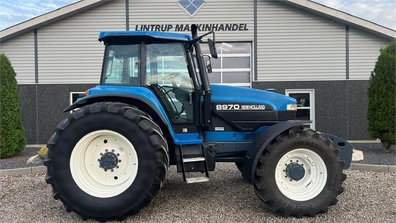 New Holland 8970 Velholdt super stærk traktor - جرار: صورة 3 New Holland 8970 Velholdt super stærk traktor - جرار: صورة 3