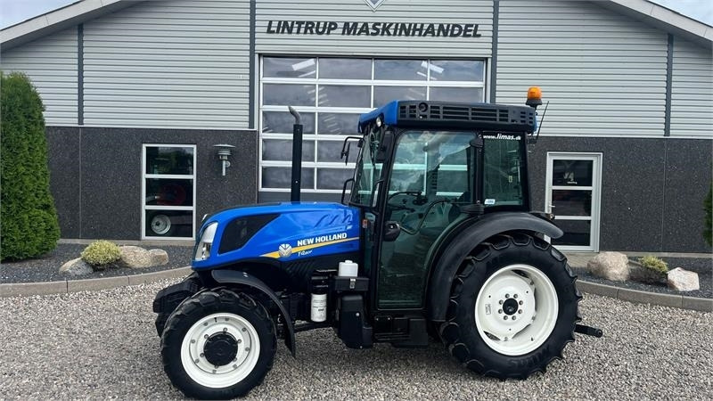 New Holland T4.80 F SuperSteear med aircondition og koblingsfr - جرار: صورة 1 New Holland T4.80 F SuperSteear med aircondition og koblingsfr - جرار: صورة 1