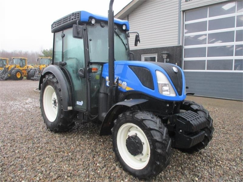 New Holland T4.80 F SuperSteear med aircondition og koblingsfr - جرار: صورة 4 New Holland T4.80 F SuperSteear med aircondition og koblingsfr - جرار: صورة 4