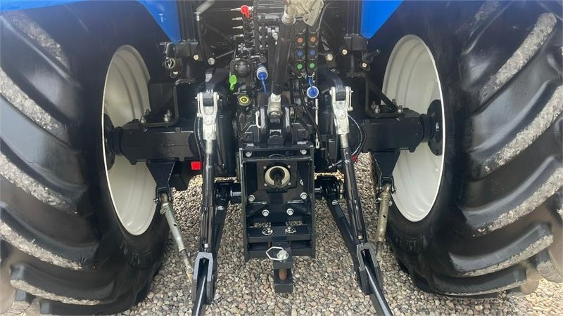 New Holland T7.175 RangeCommand med frontlift. Meget velholdt - جرار: صورة 5 New Holland T7.175 RangeCommand med frontlift. Meget velholdt - جرار: صورة 5