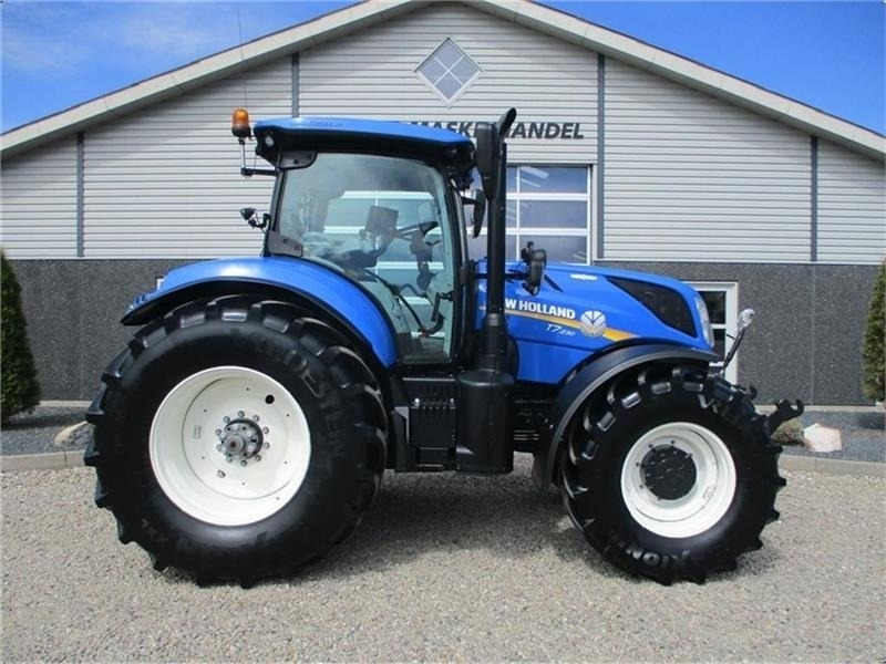 New Holland T7.230 AutoCommand, meget velholdt traktor - جرار: صورة 2 New Holland T7.230 AutoCommand, meget velholdt traktor - جرار: صورة 2