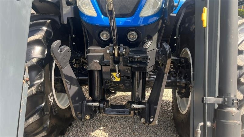 New Holland T7.270 AC med frontlift og frontlæsser - جرار: صورة 4 New Holland T7.270 AC med frontlift og frontlæsser - جرار: صورة 4
