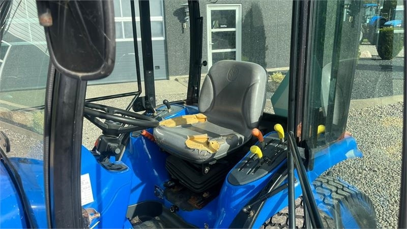 New Holland TC35DA Hydrostat - جرار: صورة 5 New Holland TC35DA Hydrostat - جرار: صورة 5