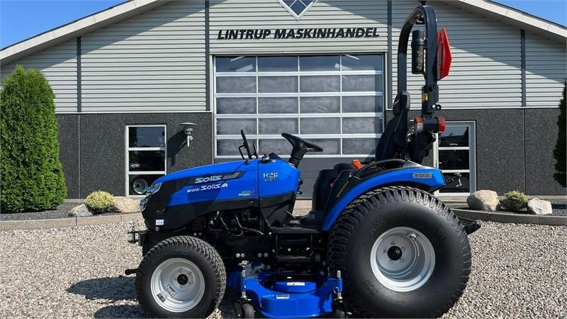 Solis 26 HST Hydrostat Turf hjul og klipperbord  - جرار البلدية: صورة 1 Solis 26 HST Hydrostat Turf hjul og klipperbord  - جرار البلدية: صورة 1