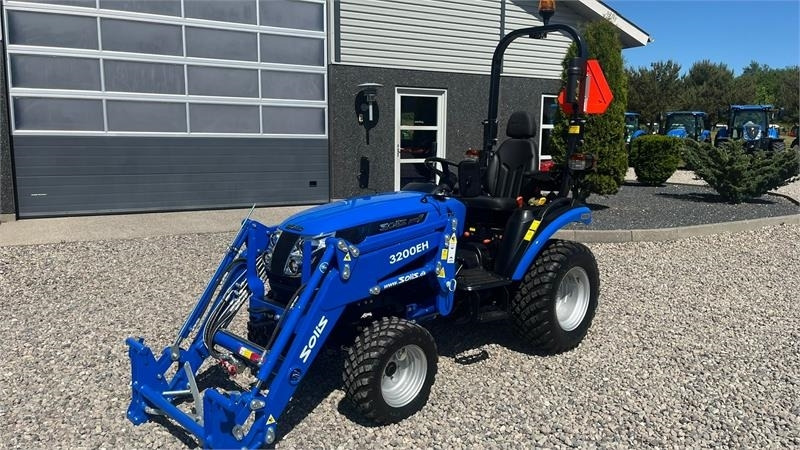Solis H26 HST Med Frontlæsser og GardenPro dæk - جرار: صورة 2 Solis H26 HST Med Frontlæsser og GardenPro dæk - جرار: صورة 2