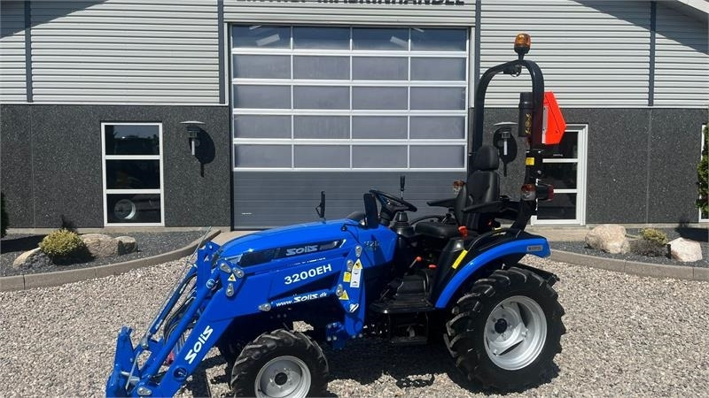 Solis H26 HST Med Frontlæsser - جرار: صورة 1 Solis H26 HST Med Frontlæsser - جرار: صورة 1