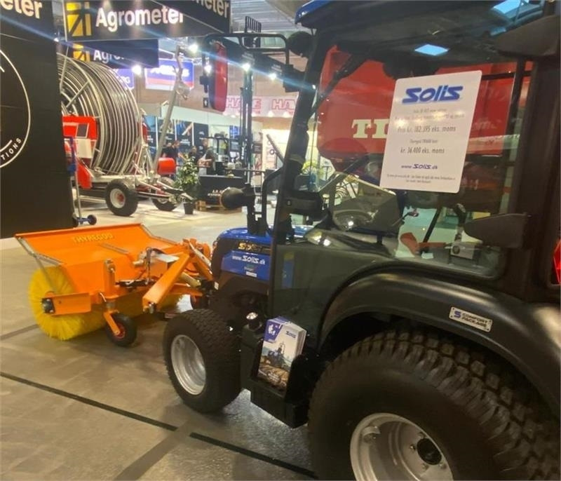 Solis H26 HST SnowEdition med Thyregod TK 1600 kost på - جرار: صورة 3 Solis H26 HST SnowEdition med Thyregod TK 1600 kost på - جرار: صورة 3