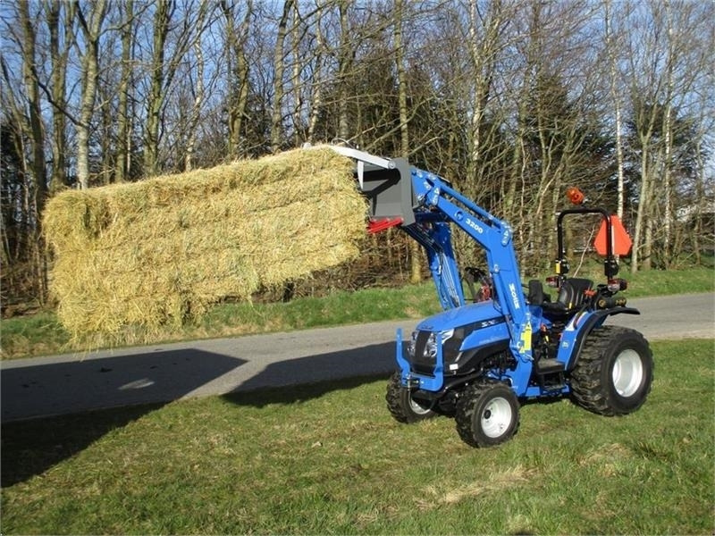 Solis S26 6+2 gearmaskine med servostyring og frontlæsse - جرار: صورة 1 Solis S26 6+2 gearmaskine med servostyring og frontlæsse - جرار: صورة 1