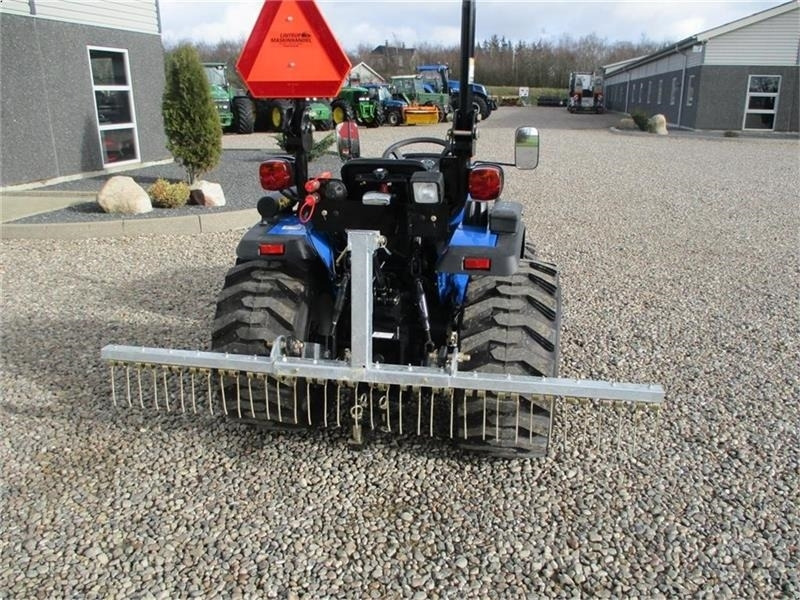 Solis S26 6+2 gearmaskine med servostyring og frontlæsse - جرار: صورة 5 Solis S26 6+2 gearmaskine med servostyring og frontlæsse - جرار: صورة 5