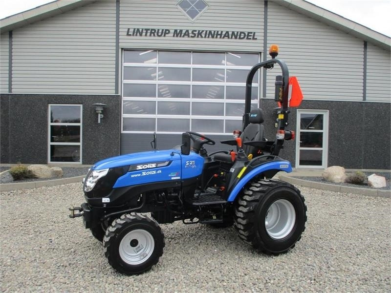 Solis S26 Shuttle XL 9+9 med industridæk - جرار: صورة 1 Solis S26 Shuttle XL 9+9 med industridæk - جرار: صورة 1