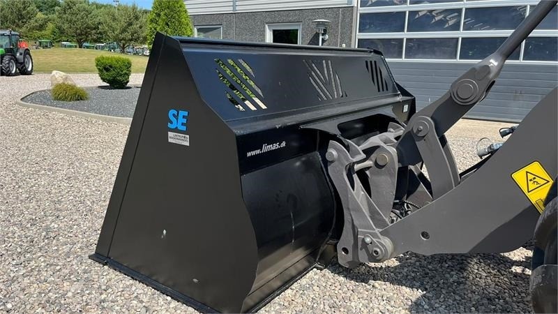 Volvo 4m3 skovl med Volvo beslag på. Den er 2.75m bred - اللودر بعجل: صورة 4 Volvo 4m3 skovl med Volvo beslag på. Den er 2.75m bred - اللودر بعجل: صورة 4