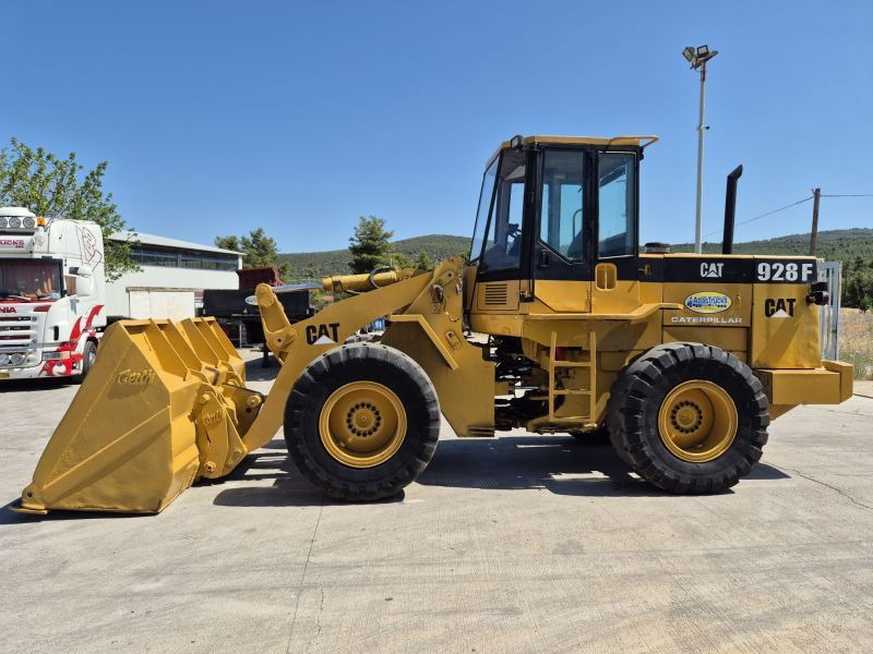 Caterpillar CAT 928F  - اللودر بعجل: صورة 4 Caterpillar CAT 928F  - اللودر بعجل: صورة 4