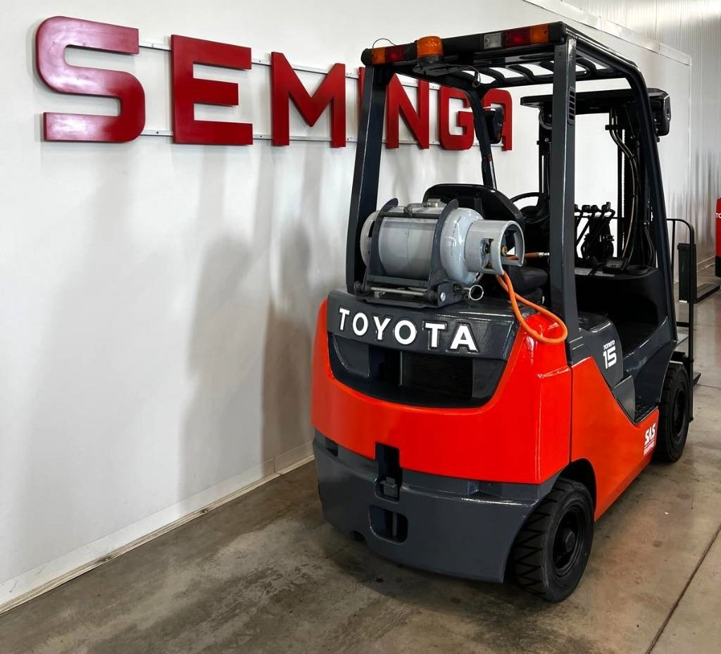 Toyota 10908 02-8FGF18 - رافعة شوكية تعمل بالغاز: صورة 4 Toyota 10908 02-8FGF18 - رافعة شوكية تعمل بالغاز: صورة 4