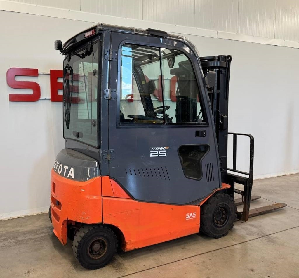 Toyota 10938 8FBMKT25 - رافعة شوكية كهربائية: صورة 3 Toyota 10938 8FBMKT25 - رافعة شوكية كهربائية: صورة 3