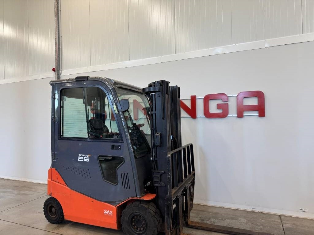 Toyota 10938 8FBMKT25 - رافعة شوكية كهربائية: صورة 1 Toyota 10938 8FBMKT25 - رافعة شوكية كهربائية: صورة 1
