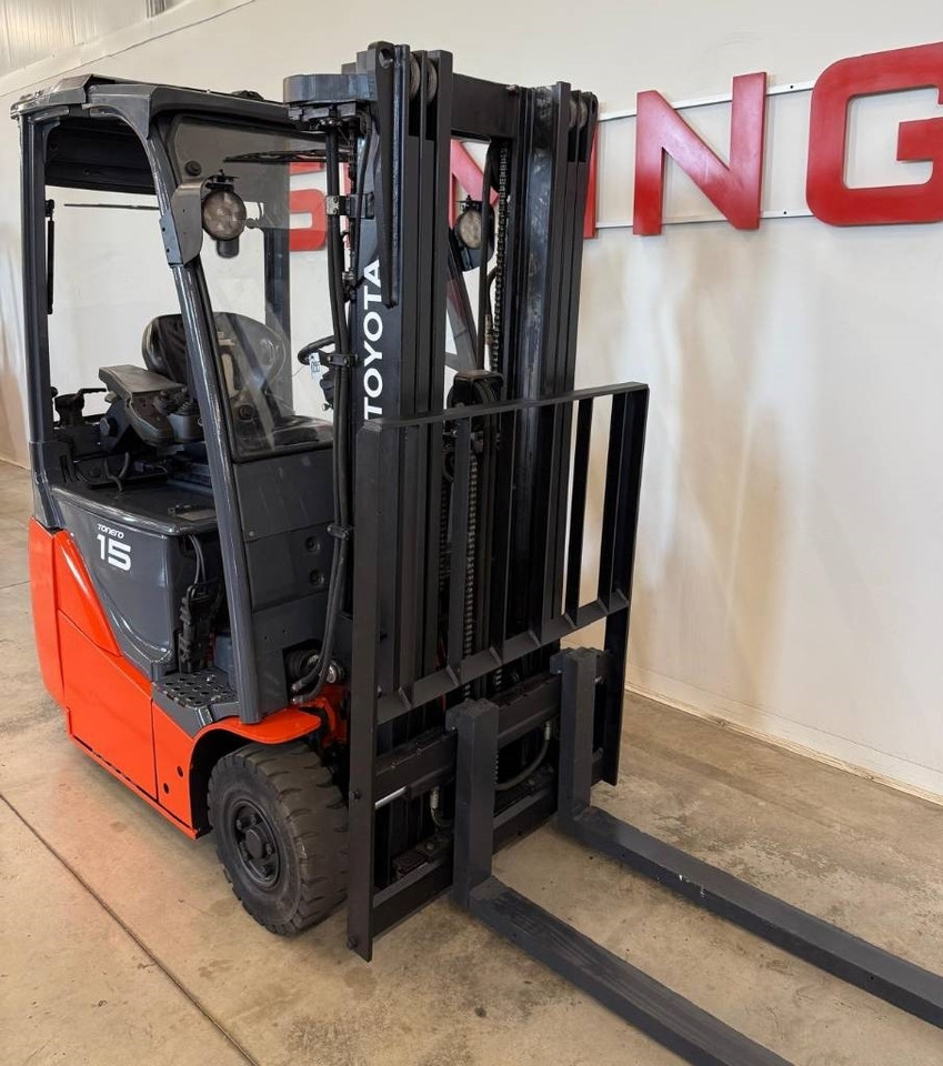 Toyota 10995 - 8FBET15 - رافعة شوكية كهربائية: صورة 4 Toyota 10995 - 8FBET15 - رافعة شوكية كهربائية: صورة 4