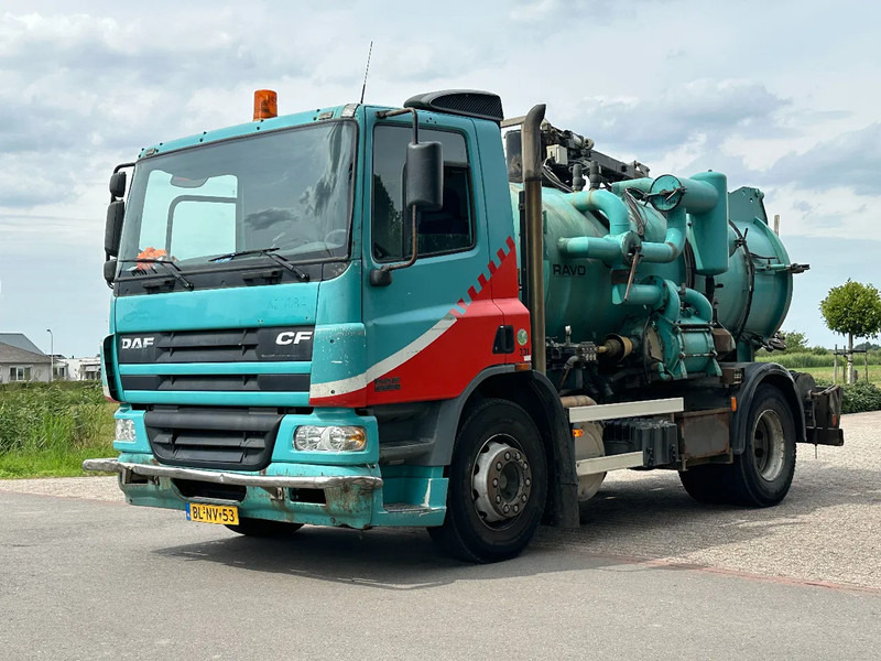 DAF CF 75.250 WITH RAVO KZ7082/150 VACUUM / CHANNEL CLEANER - شاحنة الشفط: صورة 3 DAF CF 75.250 WITH RAVO KZ7082/150 VACUUM / CHANNEL CLEANER - شاحنة الشفط: صورة 3
