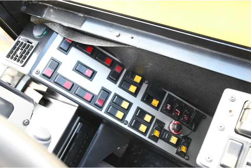 رافعة لجميع التضاريس Terex-Demag AC60 CITY CLASS! Double cab!!8X8!!: صورة 8