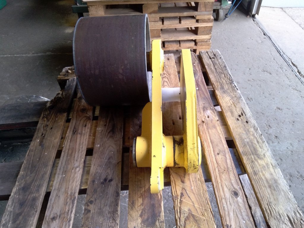 Bomag BM2000-75 - - باب و قطع الغيار - آلات البناء: صورة 2 Bomag BM2000-75 - - باب و قطع الغيار - آلات البناء: صورة 2