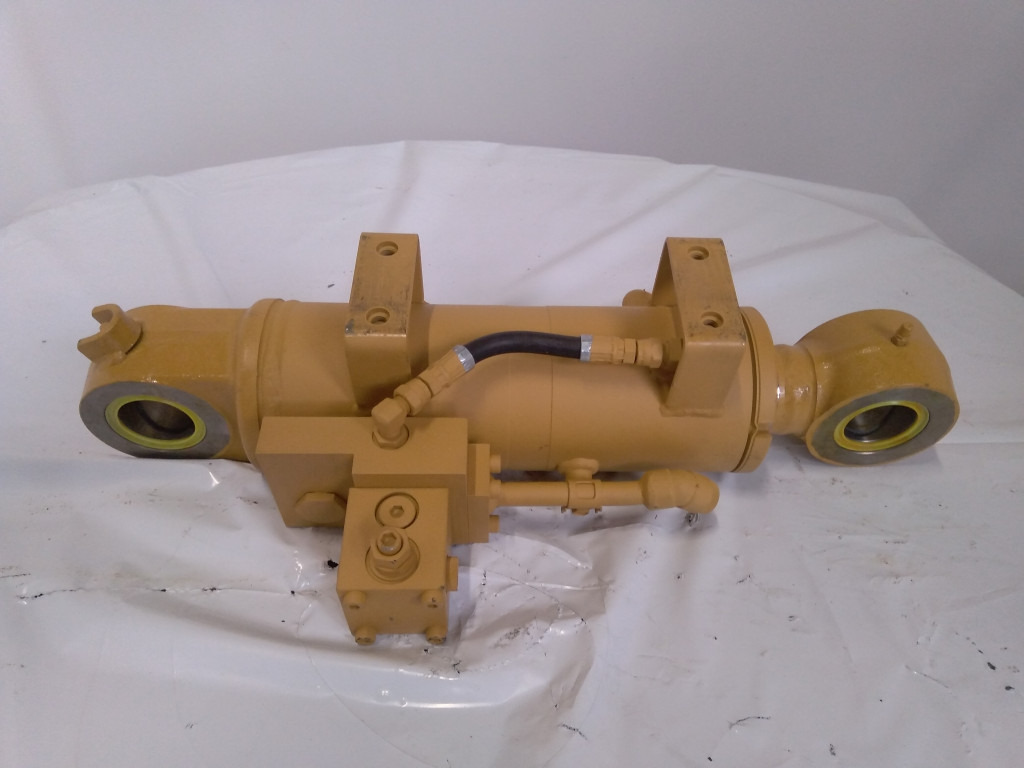 Case KAV18610 - اسطوانة هيدروليكية - الآلات الزراعية: صورة 1 Case KAV18610 - اسطوانة هيدروليكية - الآلات الزراعية: صورة 1