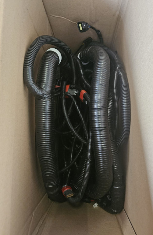 Case KSR13404 - KHR29440 - تسخير/ تجميع الكابلات - آلات البناء: صورة 3 Case KSR13404 - KHR29440 - تسخير/ تجميع الكابلات - آلات البناء: صورة 3