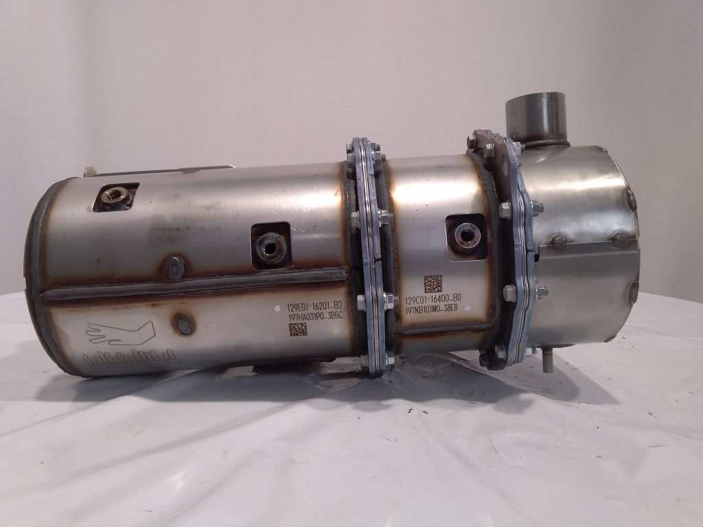 Case VV129E3016070 - 51548088 - خزان AdBlue (محلول من اليوريا والماء) - الآلات الزراعية: صورة 1 Case VV129E3016070 - 51548088 - خزان AdBlue (محلول من اليوريا والماء) - الآلات الزراعية: صورة 1