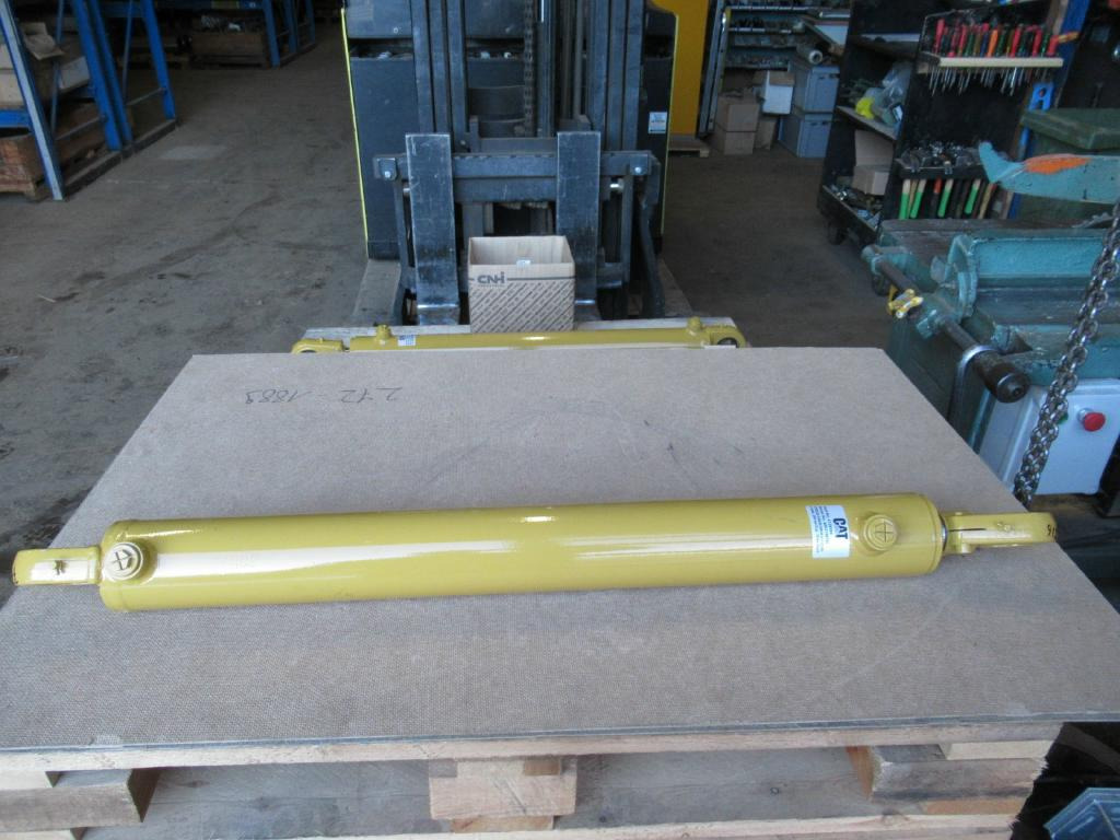 Caterpillar 4129384 - 3844225 - اسطوانة هيدروليكية - آلات البناء: صورة 1 Caterpillar 4129384 - 3844225 - اسطوانة هيدروليكية - آلات البناء: صورة 1