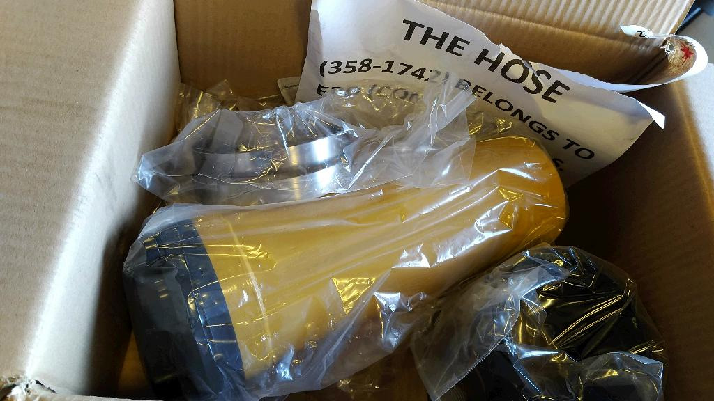 Caterpillar 4362430 - خزان الوقود - آلات البناء: صورة 3 Caterpillar 4362430 - خزان الوقود - آلات البناء: صورة 3