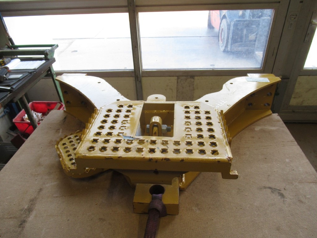 Caterpillar 5565917 - قارنة توصيل هيدروليكي - آلات البناء: صورة 3 Caterpillar 5565917 - قارنة توصيل هيدروليكي - آلات البناء: صورة 3