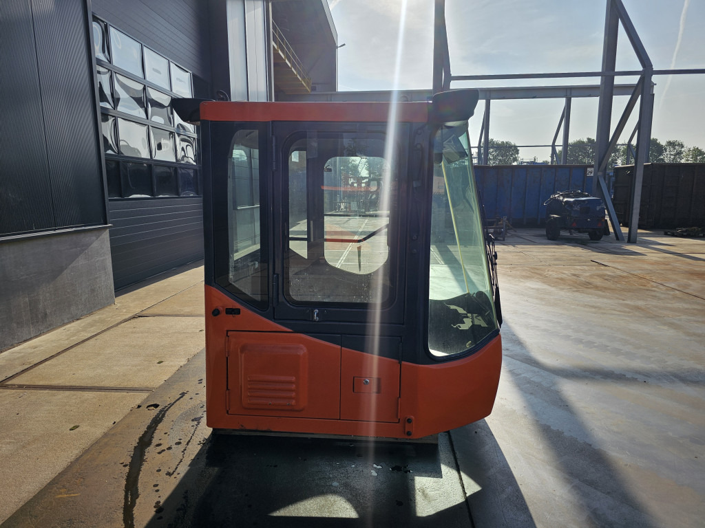 Doosan 220101-00071B - 220101-00071A - كابينة - آلات البناء: صورة 4 Doosan 220101-00071B - 220101-00071A - كابينة - آلات البناء: صورة 4