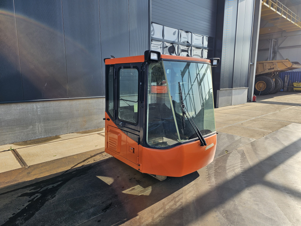 Doosan 220101-00071B - 220101-00071B - كابينة - آلات البناء: صورة 3 Doosan 220101-00071B - 220101-00071B - كابينة - آلات البناء: صورة 3