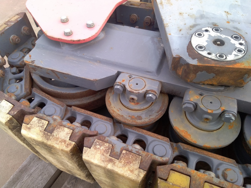 Dynapac PL1000F - - أجزاء الهيكل السفلي - آلات البناء: صورة 4 Dynapac PL1000F - - أجزاء الهيكل السفلي - آلات البناء: صورة 4