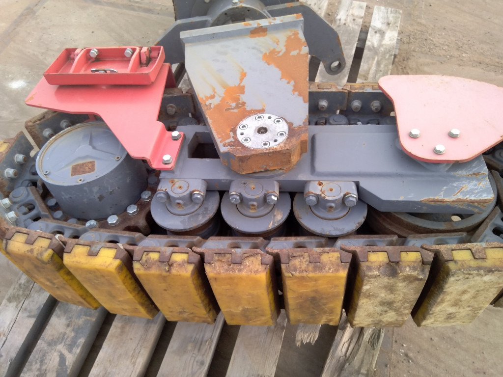 Dynapac PL1000F - - أجزاء الهيكل السفلي - آلات البناء: صورة 3 Dynapac PL1000F - - أجزاء الهيكل السفلي - آلات البناء: صورة 3