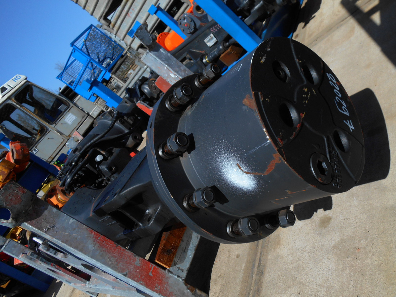 Hitachi 4457336 - المحور الخلفي - آلات البناء: صورة 3 Hitachi 4457336 - المحور الخلفي - آلات البناء: صورة 3