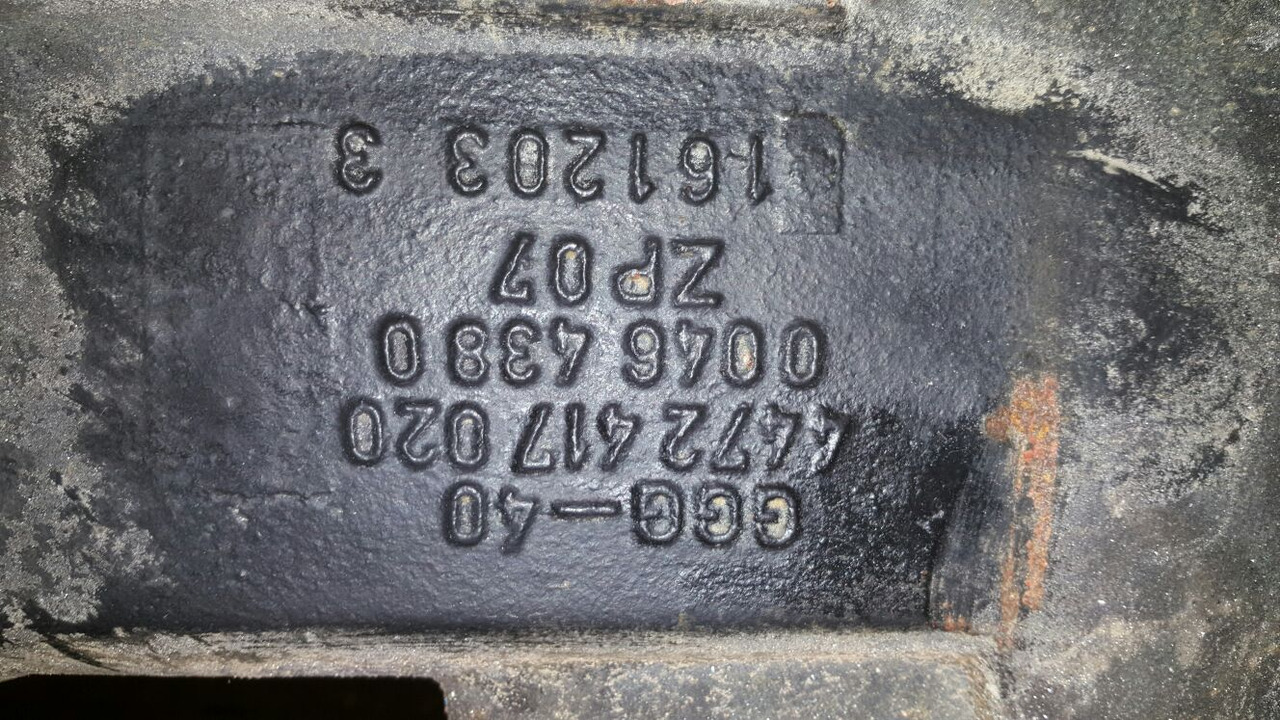 Hitachi 4477075 - 4472077091 - المحور الأمامي - آلات البناء: صورة 3 Hitachi 4477075 - 4472077091 - المحور الأمامي - آلات البناء: صورة 3