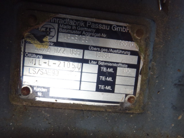 Hitachi 4479264 - المحور الخلفي - آلات البناء: صورة 3 Hitachi 4479264 - المحور الخلفي - آلات البناء: صورة 3