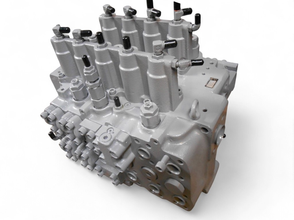Hitachi 4632973 - UA36-100 - صمام هيدروليكي - آلات البناء: صورة 1 Hitachi 4632973 - UA36-100 - صمام هيدروليكي - آلات البناء: صورة 1